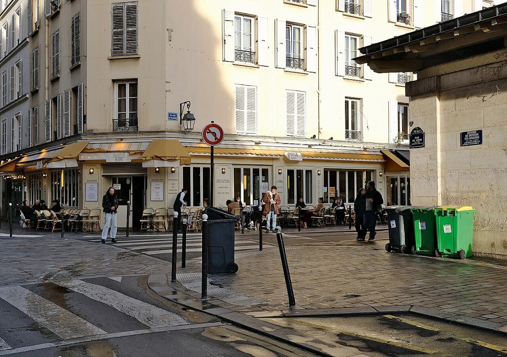 CF5943 Paris 12e carrefour place Aligre et rue de Cotte rwk.jpg