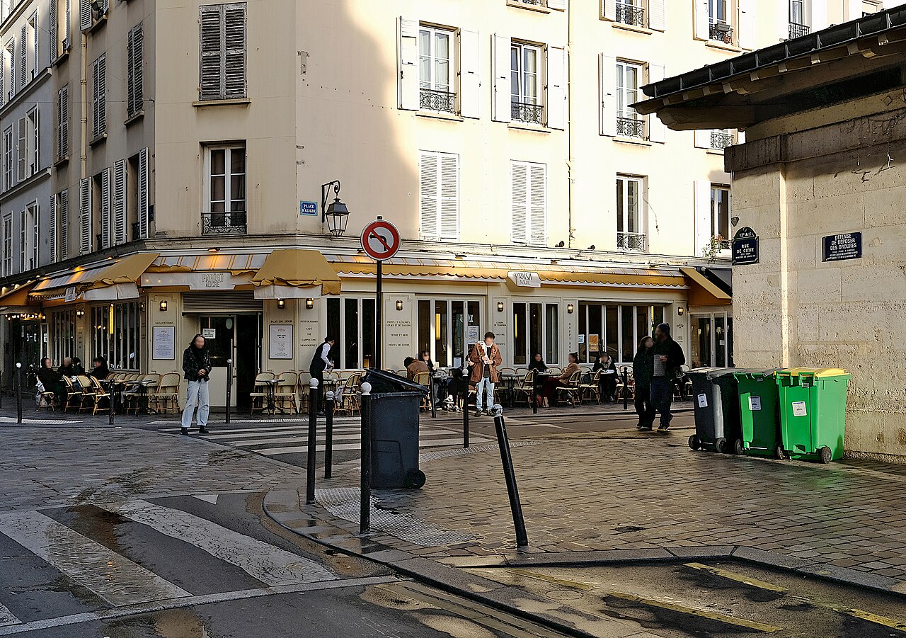 CF5943 Paris 12e carrefour place Aligre et rue de Cotte rwk.jpg